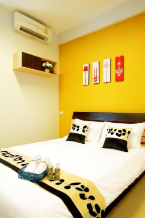 Отель Smile Inn  Бангкок